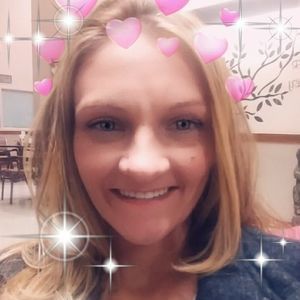 Meet your Posher, Elissa